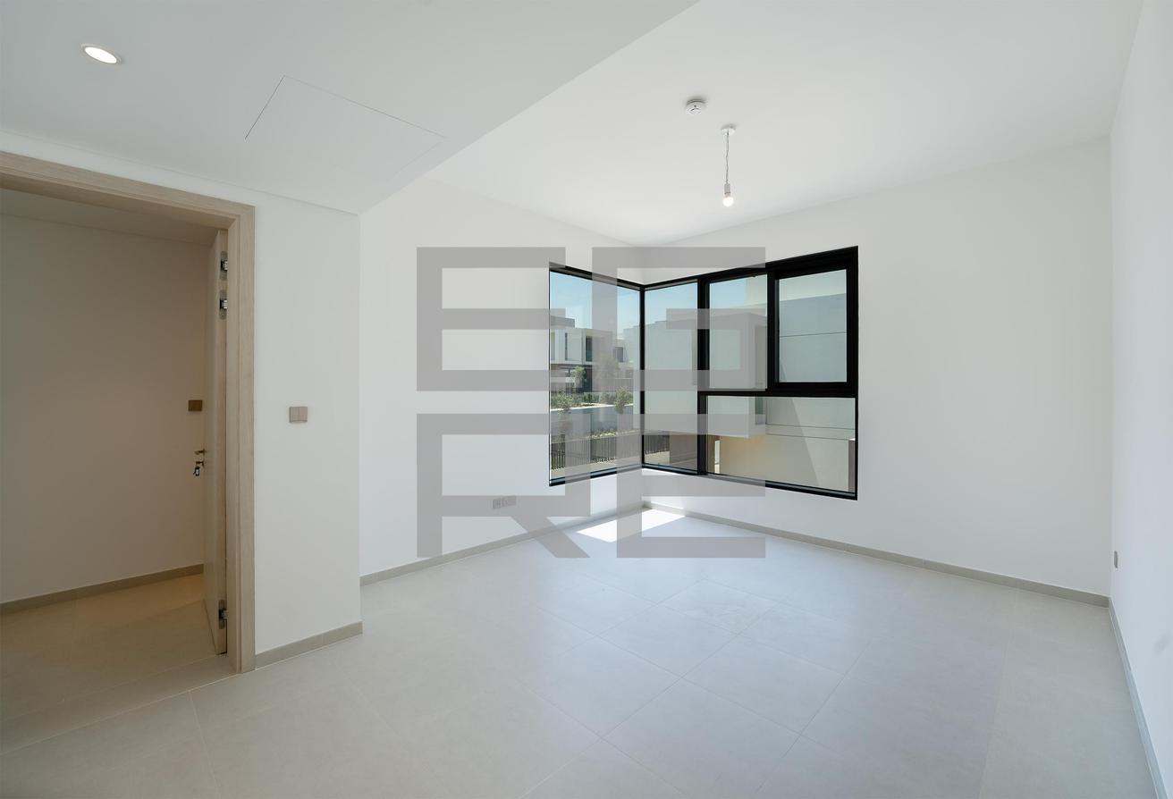 Brand-new Villa | Private Pool | Prime Location photo 16