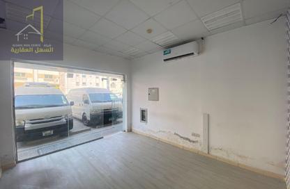 Shop - Studio for rent in GGICO Building Moweilah - Muwaileh Commercial - Sharjah