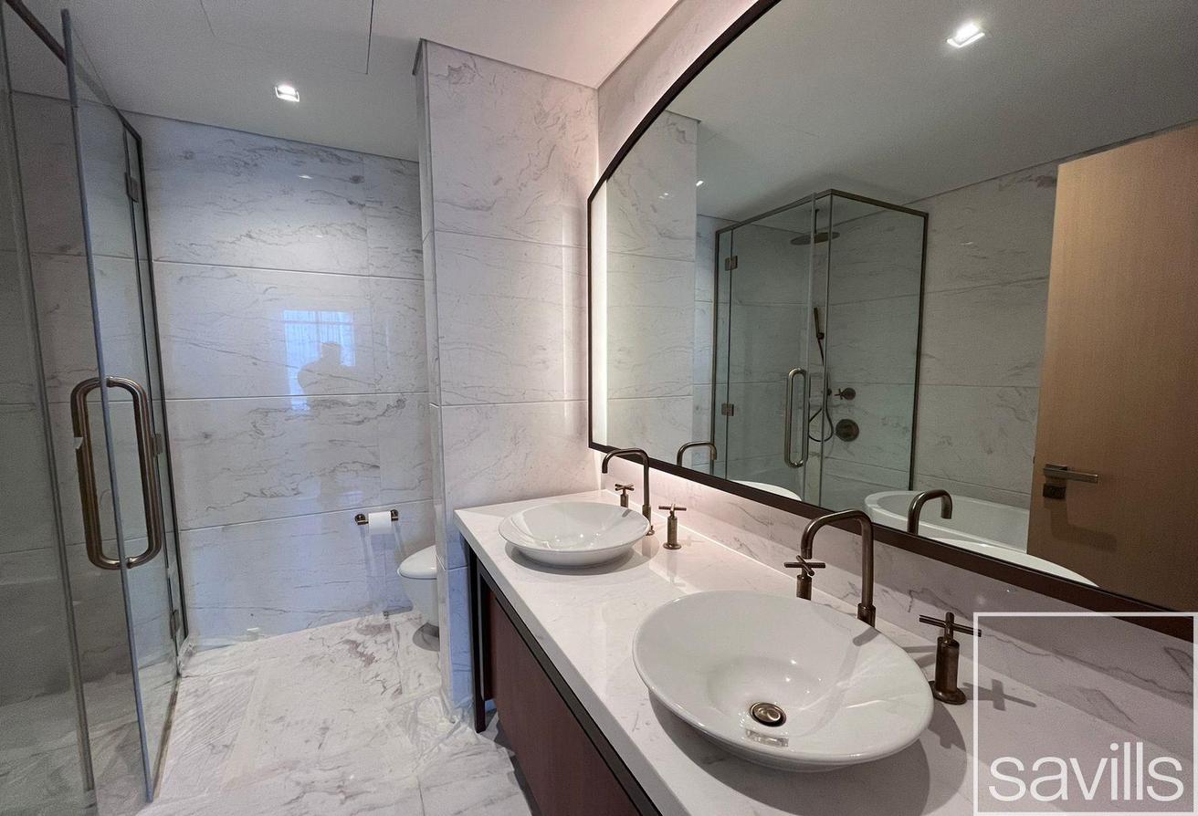 Fully Furnished | Vacant September | Spacious photo 12