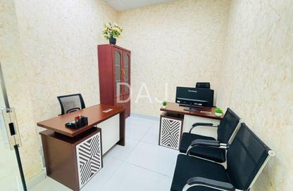 Office Space - Studio - 1 Bathroom for rent in Red Avenue - Al Garhoud - Dubai