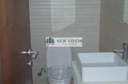 شقة - 2 غرف نوم - 2 حمامات للايجار في مبنى القاسمية 13 - الند - القاسمية - الشارقة