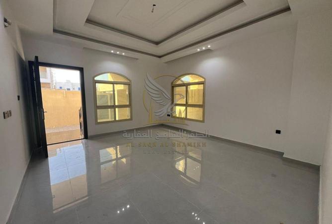 142825660 - Property Image 2