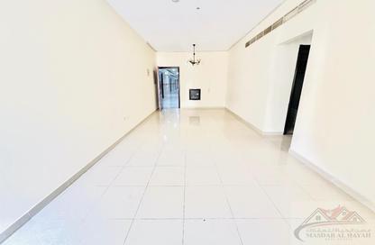 Apartment - 2 Bedrooms - 2 Bathrooms for rent in Muwaileh 29 Building - Muwaileh - Sharjah
