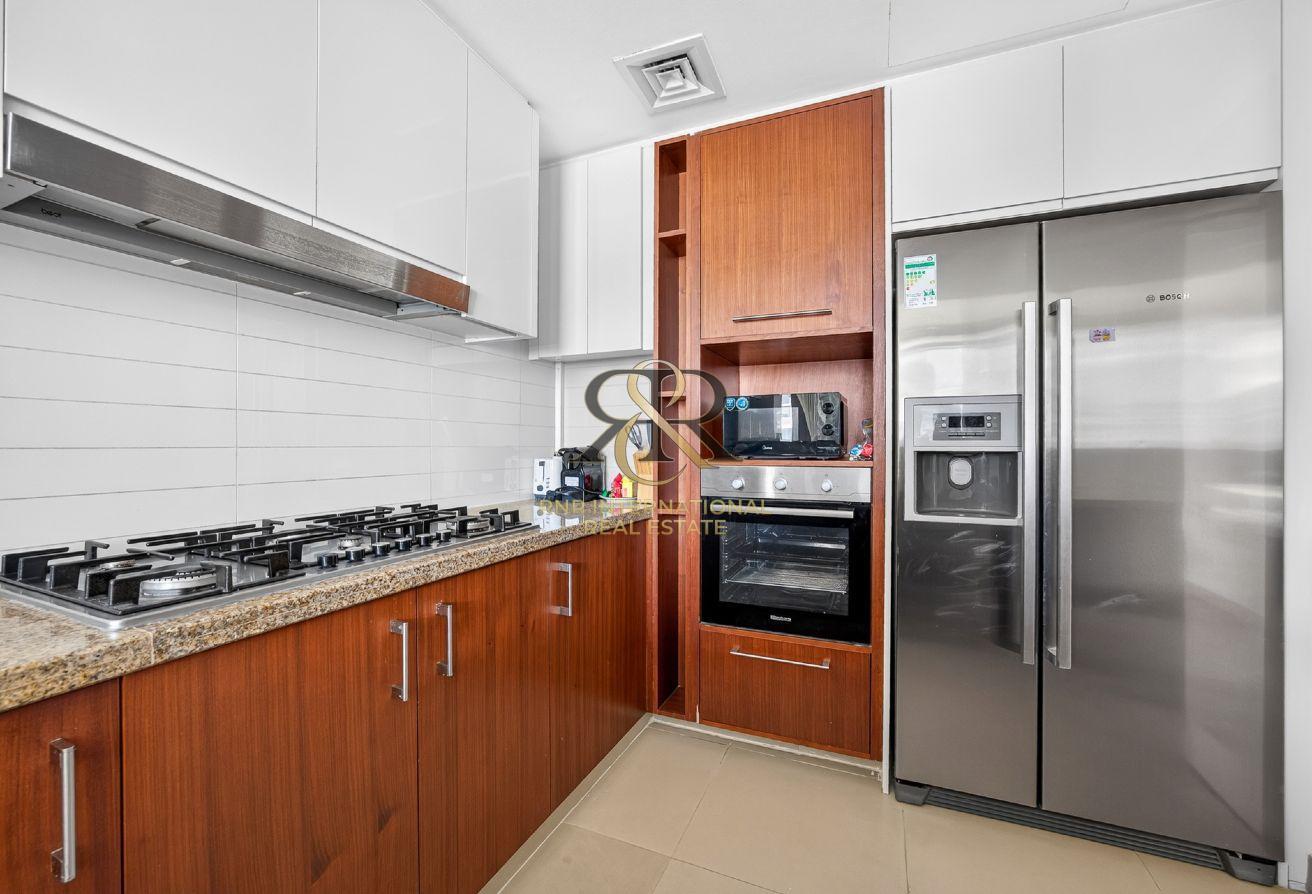 Full Burj Khalifa and Fountain View|Furnished 3BR photo 9