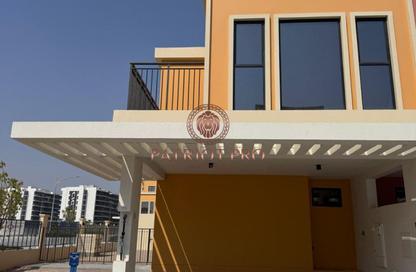 Townhouse - 5 - 5 for rent in Portofino - Damac Lagoons - Dubai
