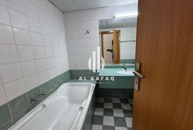 76163892 - Property Image 3