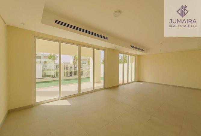 54398303 - Property Image 3