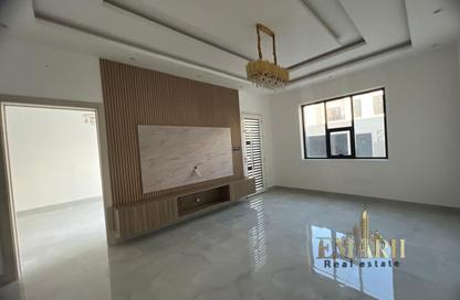 Townhouse - 4 Bedrooms - 6 Bathrooms for rent in Al Zaheya Gardens - Al Zahya - Ajman