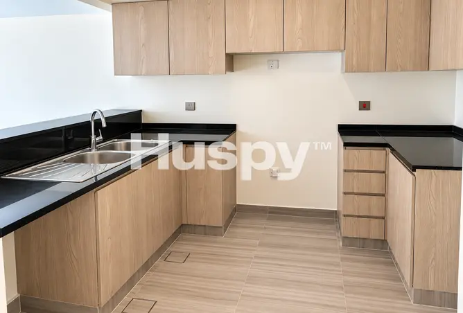 162327401 - Property Image 3
