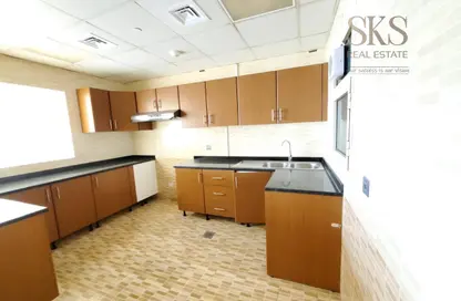 Apartment - 2 Bedrooms - 3 Bathrooms for rent in Lulu Building - Al Barsha 1 - Al Barsha - Dubai