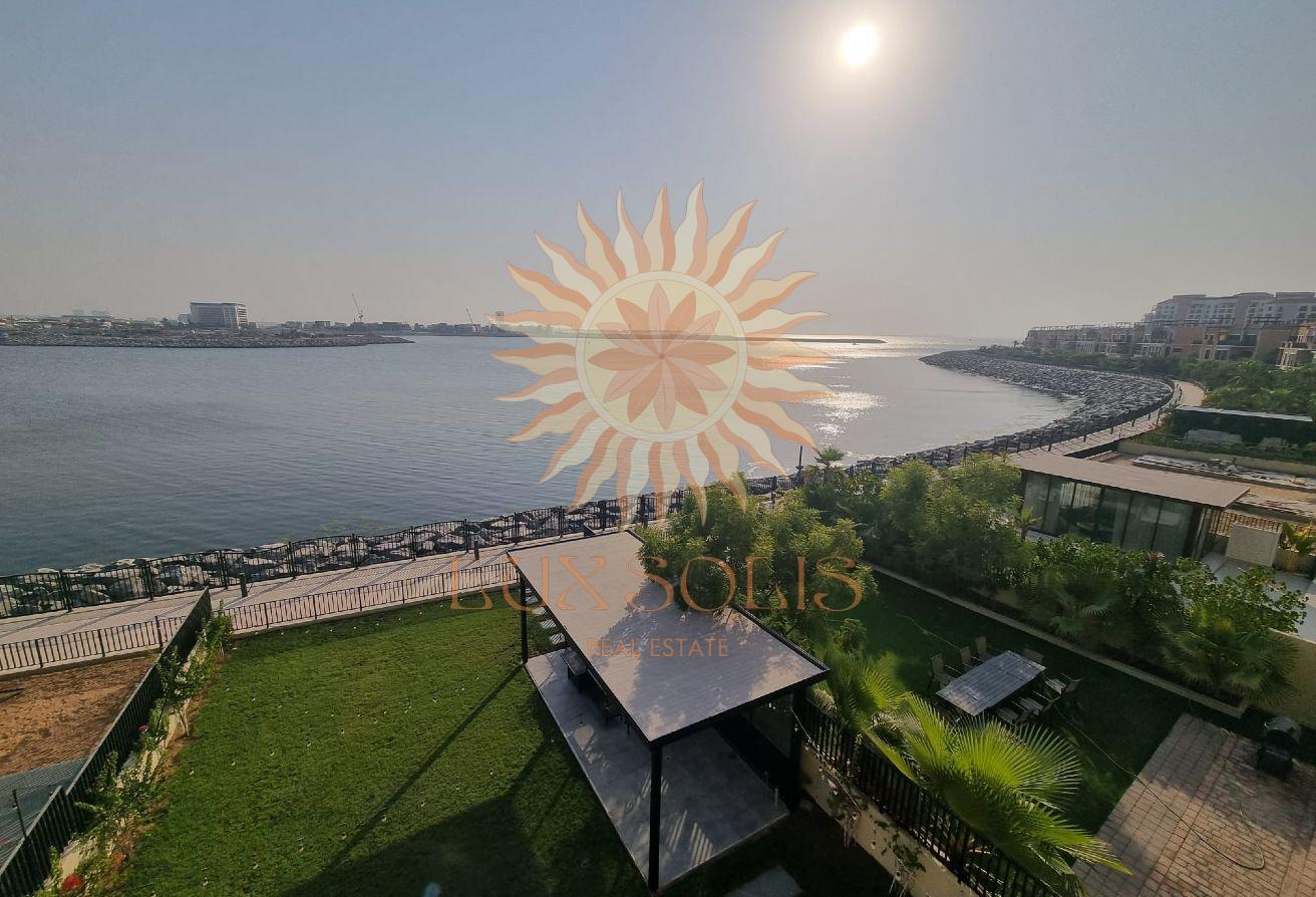 WATERFRONT VILLA | BURJ SKYLINE | PRIVATE BEACH photo 3