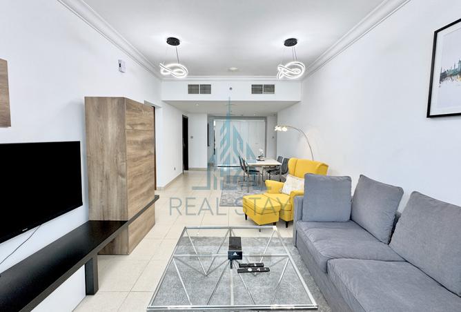 In the heart of the City| Spacious | Sleeps 4 photo 3