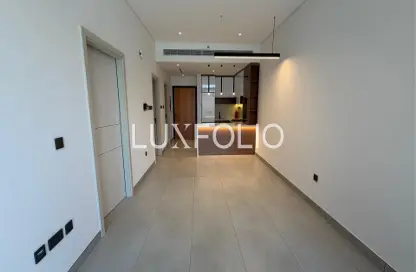 شقة - غرفة نوم - 2 حمامات للايجار في 2 هايلبرون بارك لين - منطقة 11 - قرية جميرا الدائرية - دبي