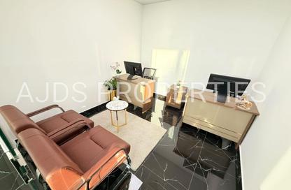 Office Space - Studio - 1 Bathroom for rent in Fatima Mohammad Ahmad Bin Suleiman Building - Al Raffa - Bur Dubai - Dubai