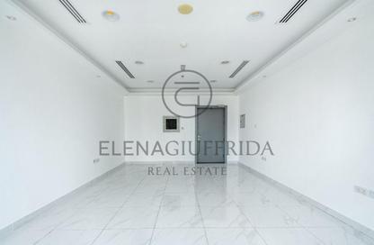 Office Space - Studio for rent in Tamani Art Tower - Business Bay - Dubai