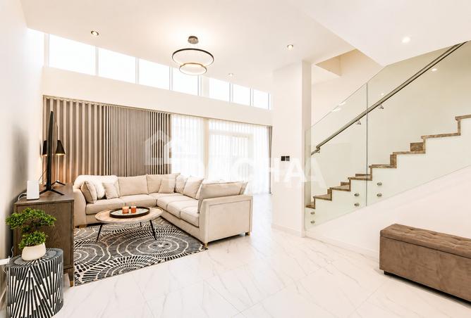 4-bed townhouse in Rukan 3 · Upgraded · Corner unit — photo 3
