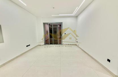 Apartment - Studio - 1 for rent in Jumeirah Garden City - Al Satwa - Dubai Apartment - Studio - 1 for rent in Jumeirah Garden City - Al Satwa - Dubai