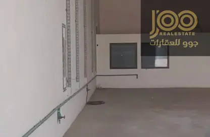 مستودع - استوديو - 2 حمامات للايجار في أم الثعوب - أم القيوين