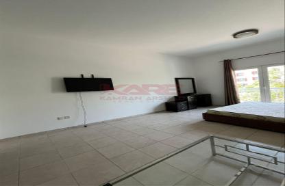شقة - 1 حمام للايجار في بناية 38إلى107 - طراز البحر المتوسط - ديسكفري جاردنز - دبي شقة - 1 حمام للايجار في بناية 38إلى107 - طراز البحر المتوسط - ديسكفري جاردنز - دبي