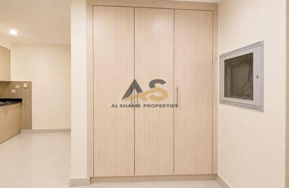 Apartment - Studio - 1 for rent in Abdul Rahim Mohd Al Zarooni Building - Al Mankhool - Bur Dubai - Dubai