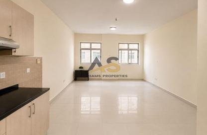 Apartment - Studio - 1 for rent in Abdul Rahim Mohd Al Zarooni Building - Al Mankhool - Bur Dubai - Dubai