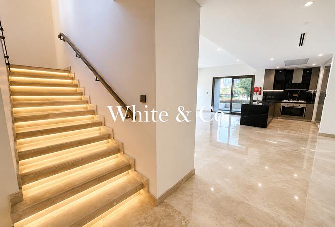 122442999 - Property Image 2