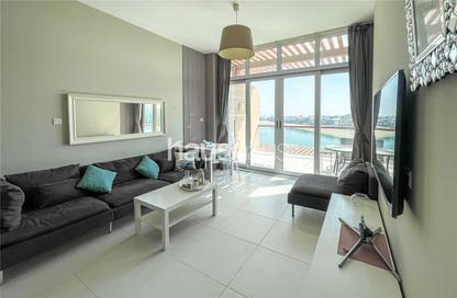 Apartment - Studio - 1 Bathroom for rent in Palm Views West - Palm Views - Palm Jumeirah - Dubai