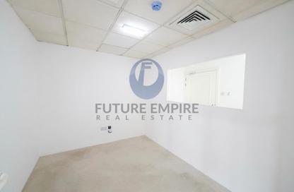 Office Space - Studio - 1 Bathroom for rent in Dune Building - Al Diyafah - Al Satwa - Dubai
