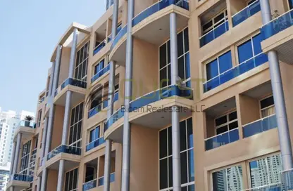 Duplex - 3 Bedrooms - 4 Bathrooms for rent in Emerald Residence - Dubai Marina - Dubai