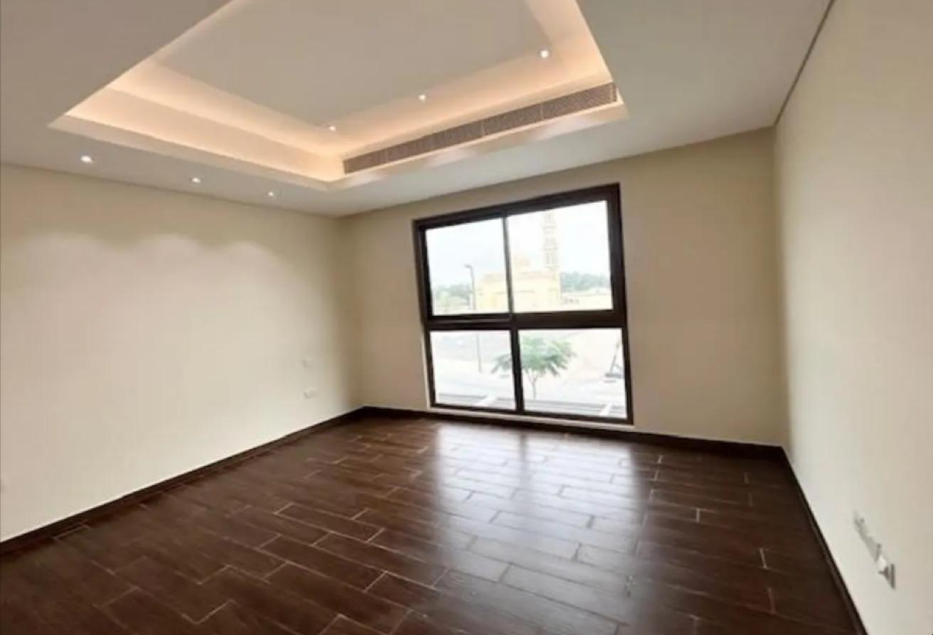 Garden & Community View | Unfurnished | Vacant photo 12
