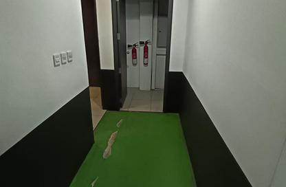 Warehouse - Studio - 1 Bathroom for rent in Umm Ramool - Dubai