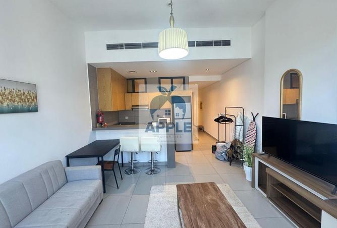 102015943 - Property Main Image
