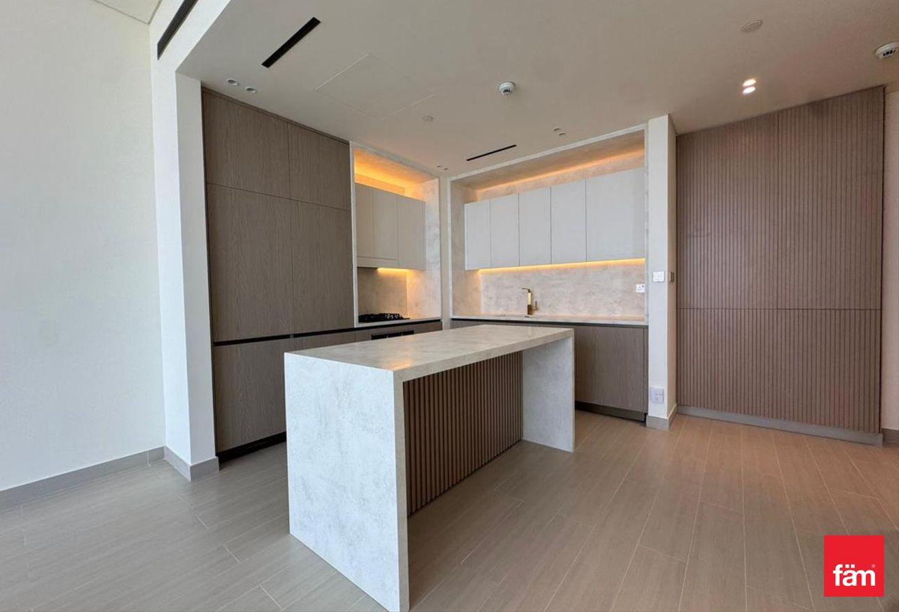 High Floor | Skyline | Brand New photo 5