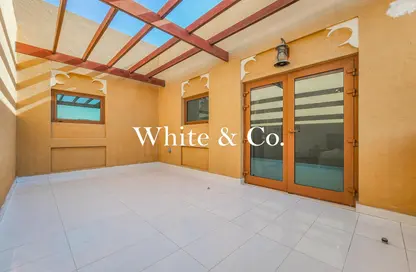 تاون هاوس - 3 غرف نوم - 3 حمامات للبيع في فيلات طراز دبي - القرية الشمالية - الفرجان - دبي