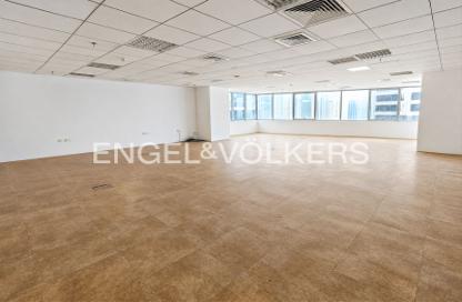 Office Space - Studio - 1 Bathroom for rent in Mazaya Business Avenue BB1 - Mazaya Business Avenue - Jumeirah Lake Towers - Dubai
