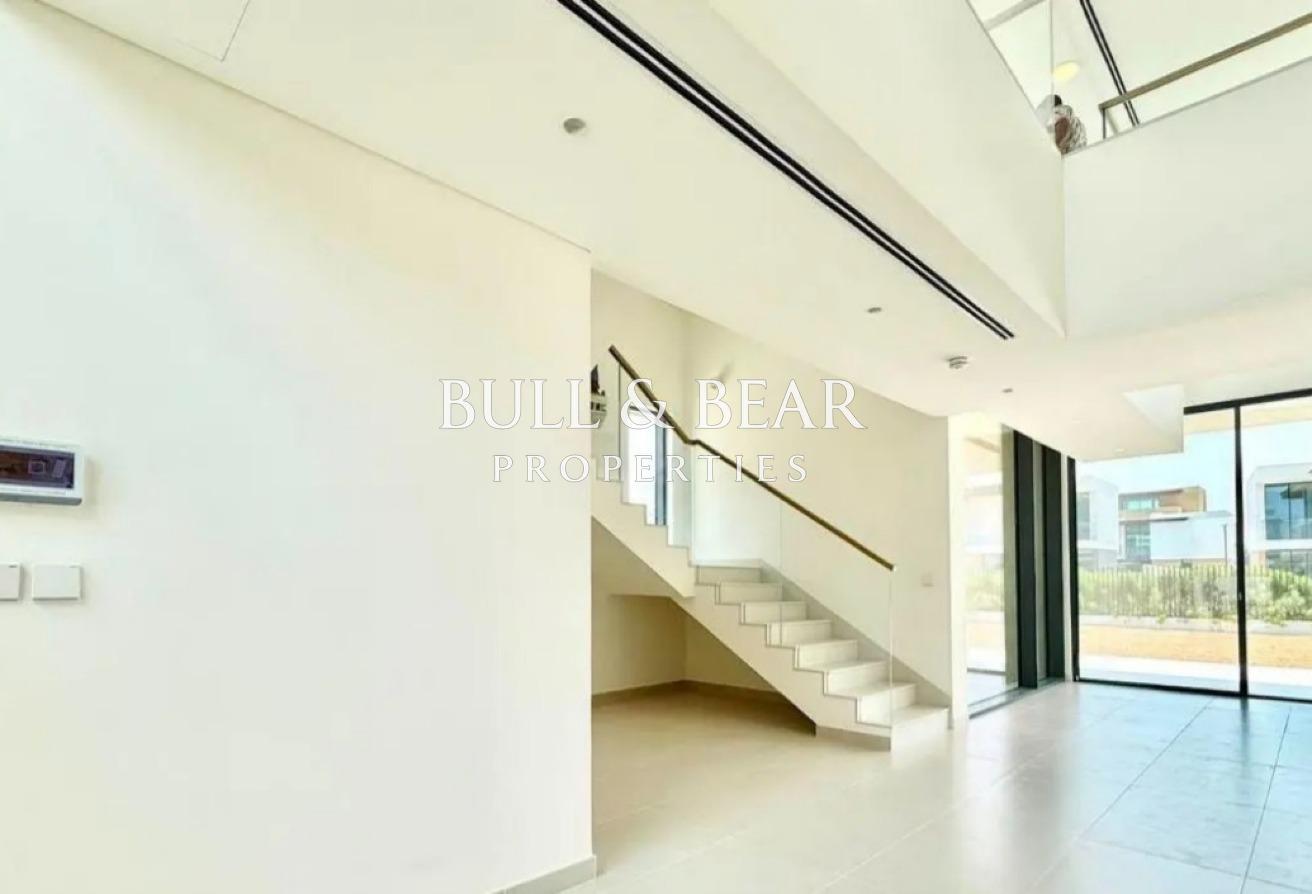 Spacious 4BR+Maid |Ready to Move In|Prime Location photo 6