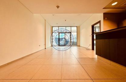 Apartment - 1 Bedroom - 2 Bathrooms for rent in Guardian Towers - Danet Abu Dhabi - Abu Dhabi
