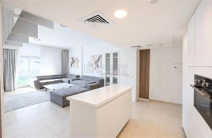 Apartment - 1 - 1 for rent in Mayfair Residency - Business Bay - Dubai