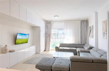 Apartment - 1 - 1 for rent in Mayfair Residency - Business Bay - Dubai