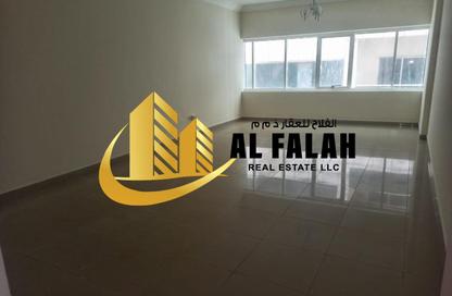 شقة - 2 غرف نوم - 3 حمامات للايجار في شارع التعاون - التعاون - الشارقة