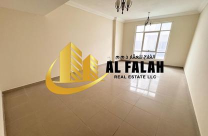 شقة - 2 غرف نوم - 3 حمامات للايجار في شارع التعاون - التعاون - الشارقة