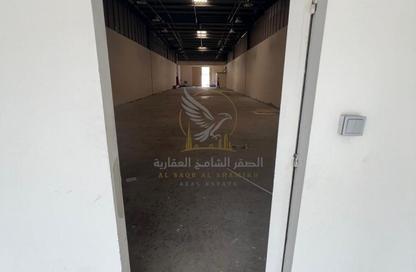 مستودع - استوديو - 1 للايجار في المنطقة الصناعية رقم 4 - المنطقة الصناعية بالشارقة - الشارقة مستودع - استوديو - 1 للايجار في المنطقة الصناعية رقم 4 - المنطقة الصناعية بالشارقة - الشارقة