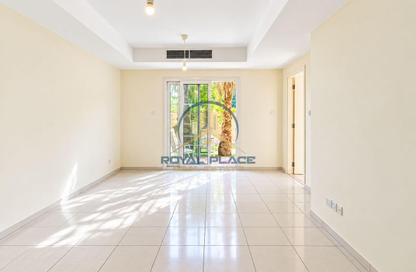 Villa - 2 - 3 for rent in Springs 12 - The Springs - Dubai Villa - 2 - 3 for rent in Springs 12 - The Springs - Dubai