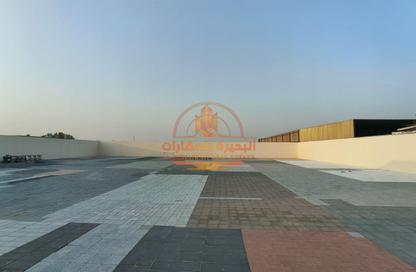 Warehouse - Studio - 2 Bathrooms for rent in Al Sajaa Industrial - Al Sajaa - Sharjah