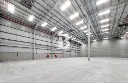 Warehouse - Studio for rent in Al Markaz Industrial Development - Al Dhafrah - Abu Dhabi