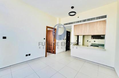 Apartment - 1 - 2 for rent in Saleh Residence 3 - Jumeirah Garden City - Al Satwa - Dubai