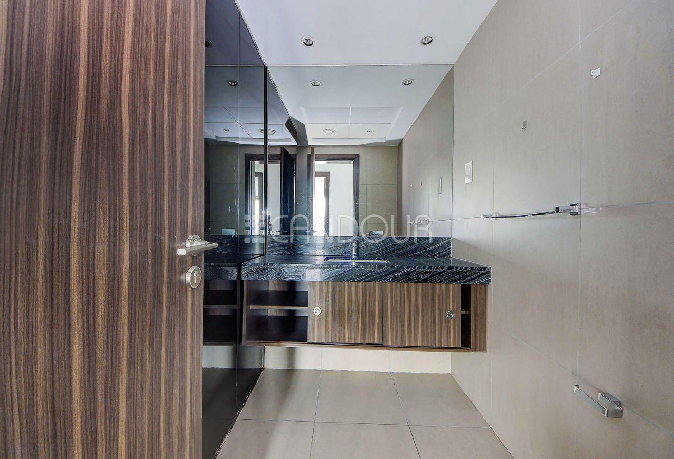 Spacious 2BR Apt | Unfurnished | Move-In Ready photo 8