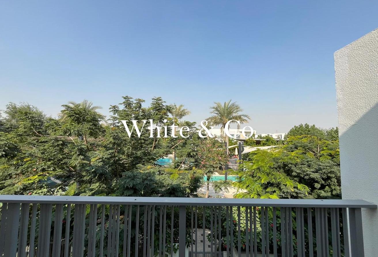 Vacant Now | Large Plot | Pool backing photo 2