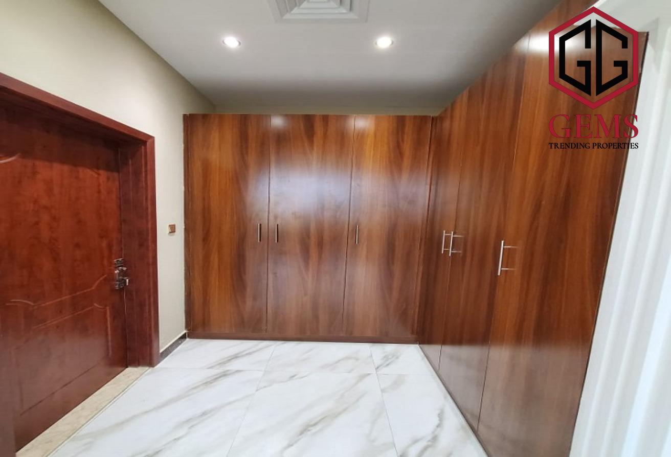 ELEGANT GROUND FLOOR ONLY | WELL-KEPT | SPACIOUS photo 6