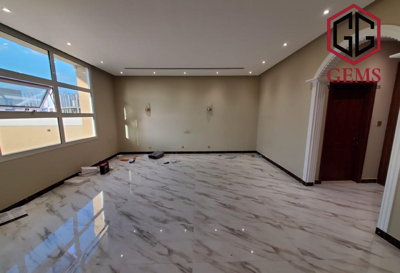ELEGANT GROUND FLOOR ONLY | WELL-KEPT | SPACIOUS photo 9